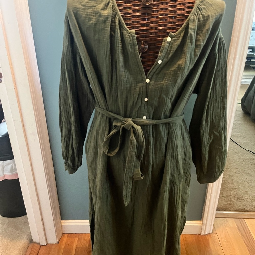 Universal Thread Green Long Sleeve Tie Front Dress